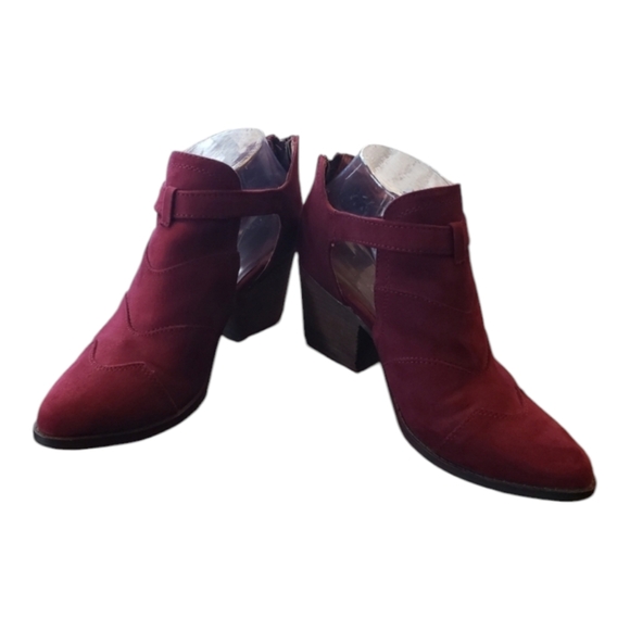 Carlos by Carlos Santana Shoes - Carlos by Carlos Santana Red Ankle Boots with High Heel and Pointed‎ Toe 7M